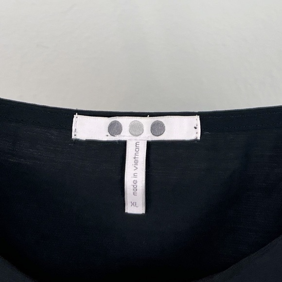 NWT Three Dots Satin V-Neck Camisole Tank Top in Black - Picture 6 of 8